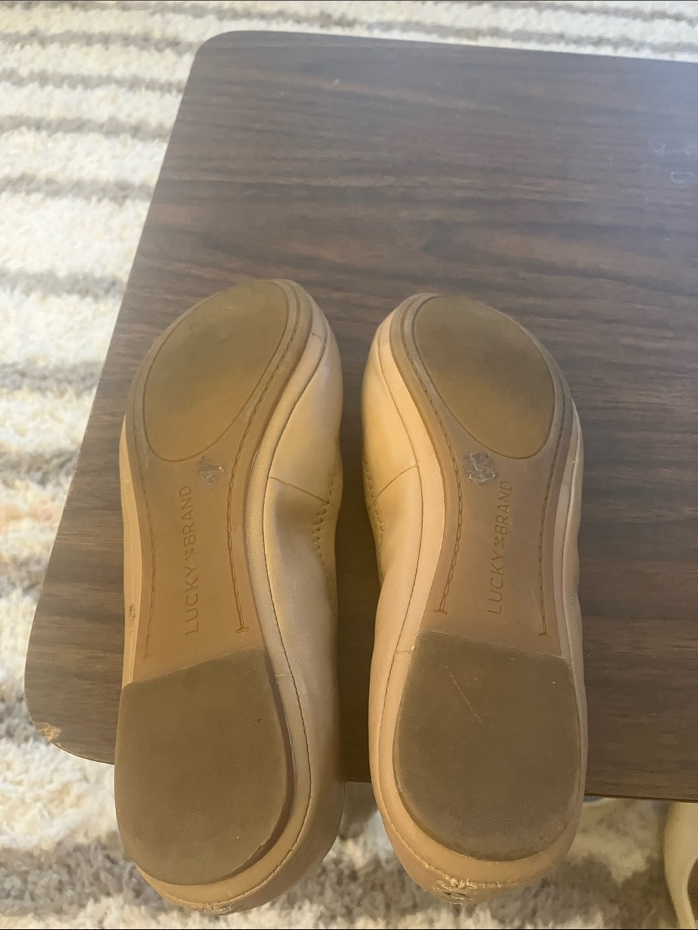 Lucky Brand Women’s Beige Ballet Flats - Picture 4 of 4